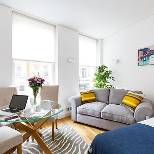 Studio met een King Size Bed